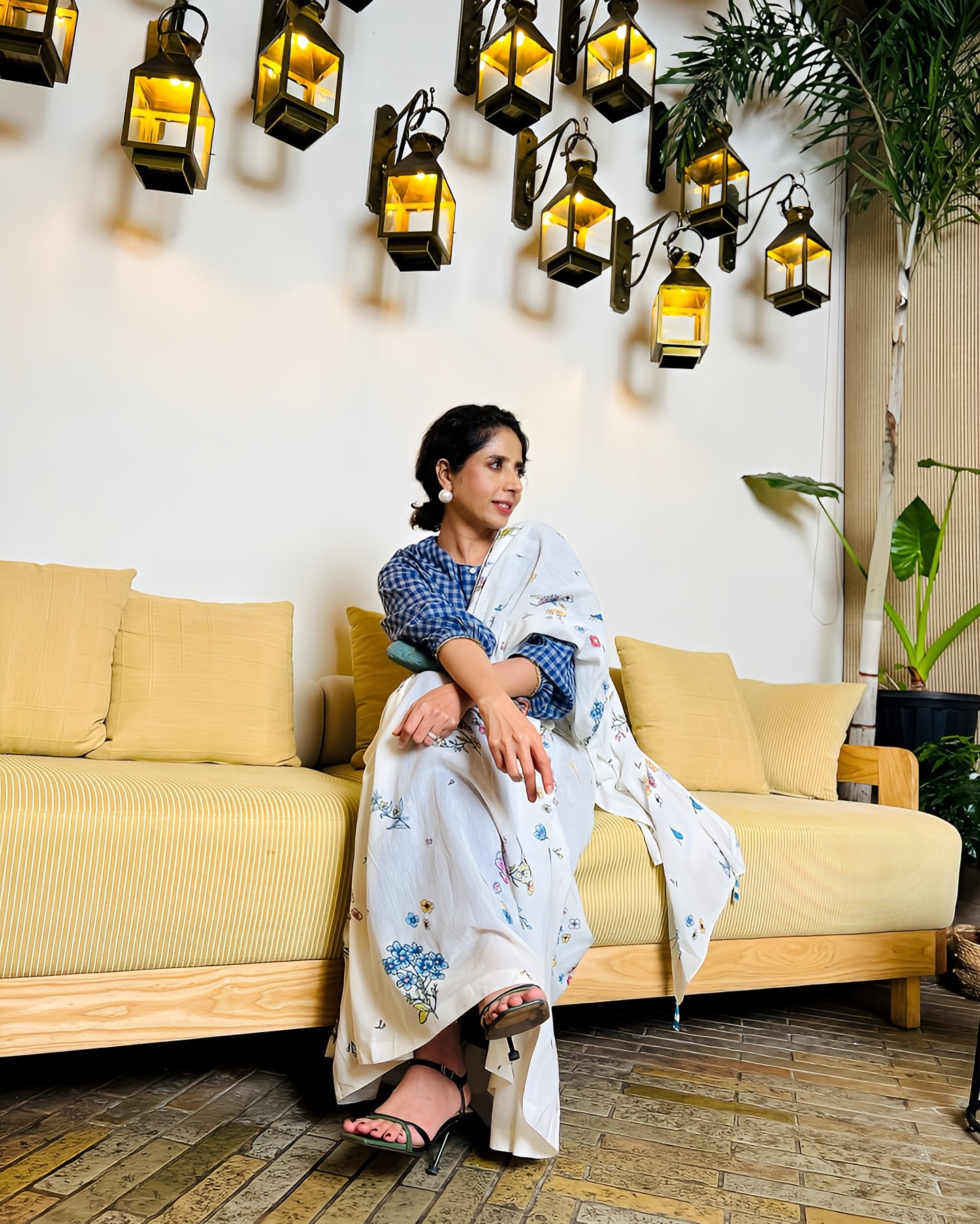 Aiana in a floral khadi handloom saree from @nadiyapaar